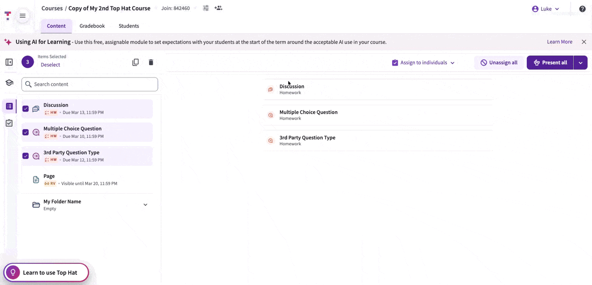 Animation demonstrating dragging multiple selected items into a folder.